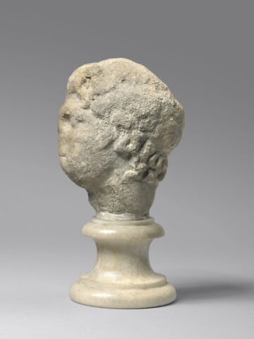 statuette, image 4/4