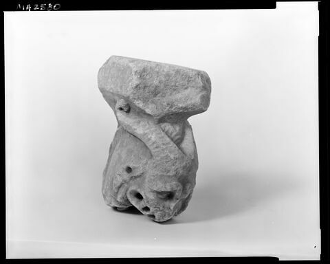 statuette, image 4/4