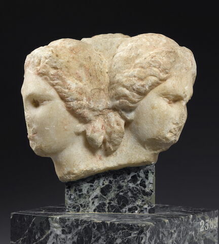 statuette, image 4/4