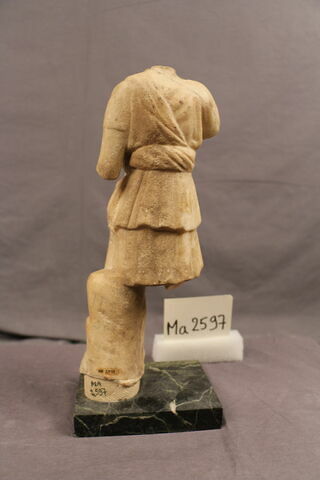 statuette, image 4/7