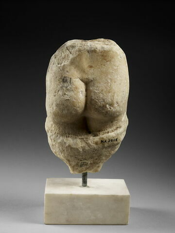 statuette, image 3/3