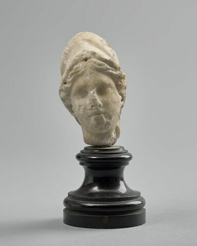 statuette, image 1/5