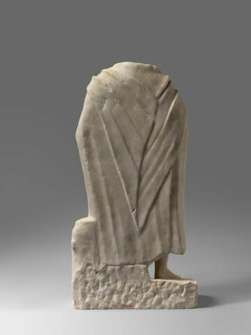 statuette, image 2/4