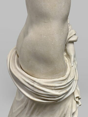 Aphrodite Louvre Borghèse, image 6/13