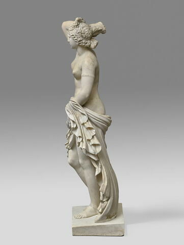 Aphrodite Louvre Borghèse, image 9/13