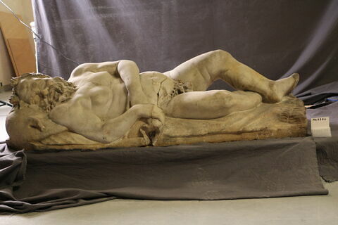 statue ; élément de fontaine, image 2/3
