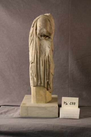 statuette, image 2/6