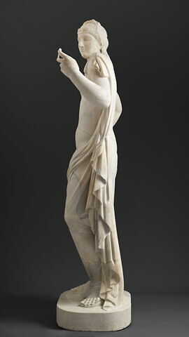 statue, image 4/12