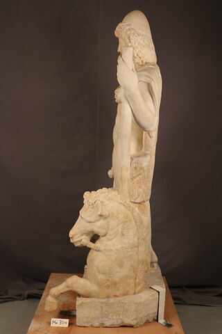 statue, image 3/8
