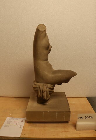 statuette, image 3/4