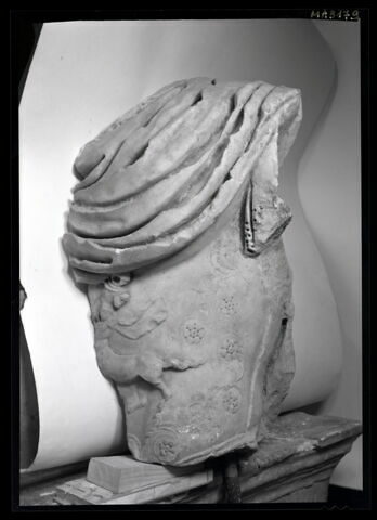 statue, image 7/7