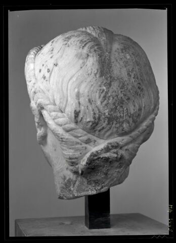 statue, image 6/8