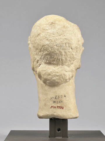 statue, image 4/11