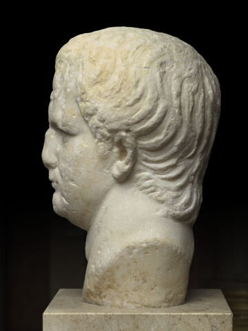 statue, image 4/5
