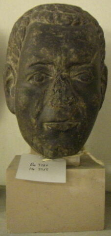 statue, image 5/5