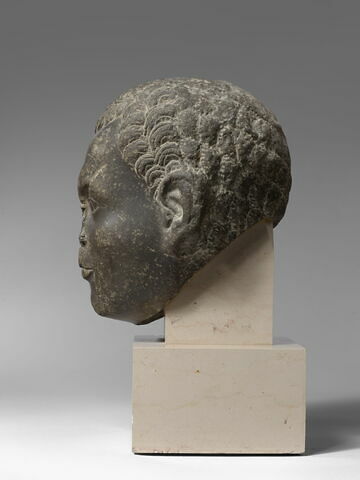 statue, image 4/5