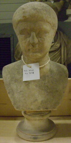 statue, image 5/5