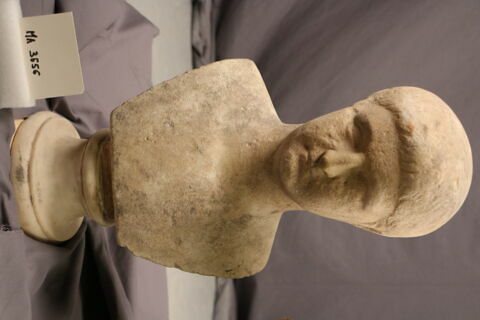 statue, image 4/5