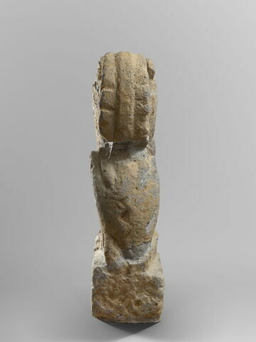 statue, image 2/5