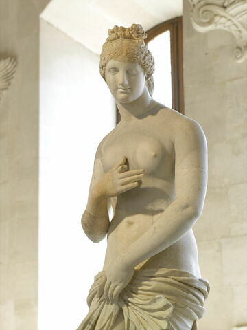 statue, image 2/5