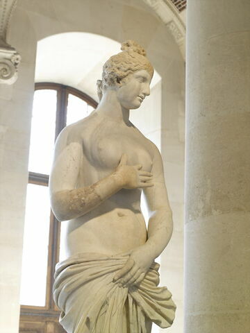 statue, image 3/5