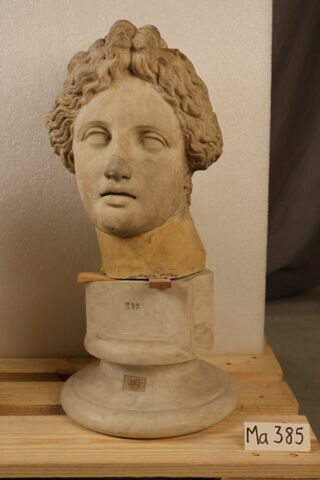 statue, image 5/9