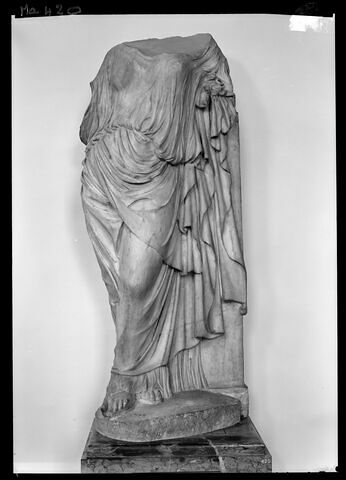 statue, image 5/5