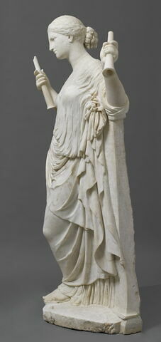 statue, image 2/5