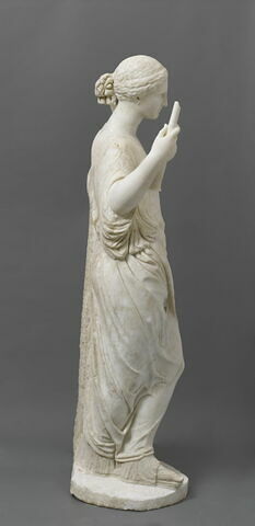 statue, image 3/5
