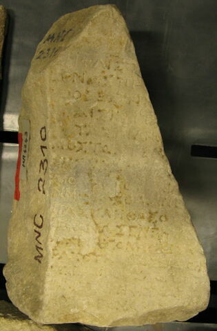 stèle ; inscription, image 3/3