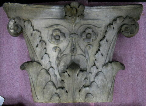 chapiteau de pilastre, image 2/2