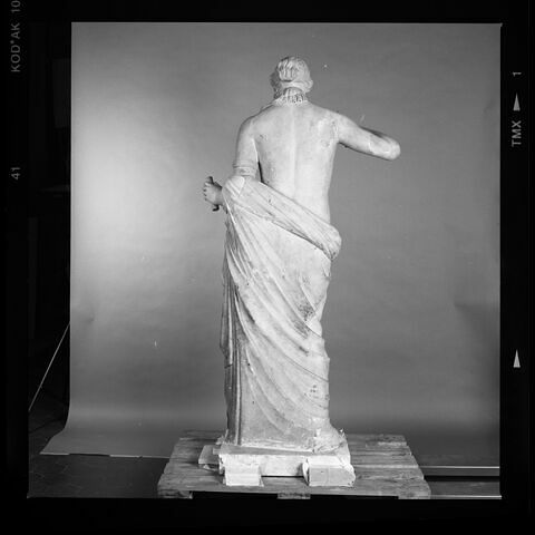 statue, image 8/22
