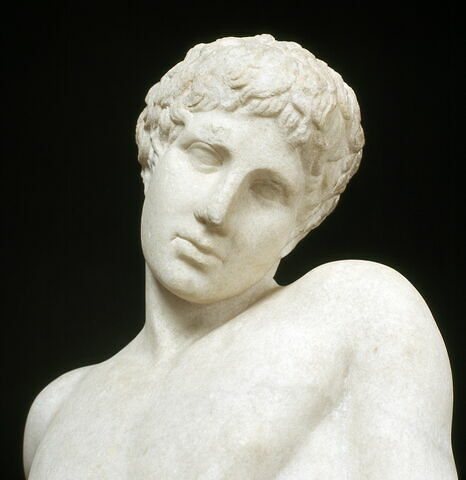 Statue d'éphèbe du type de 