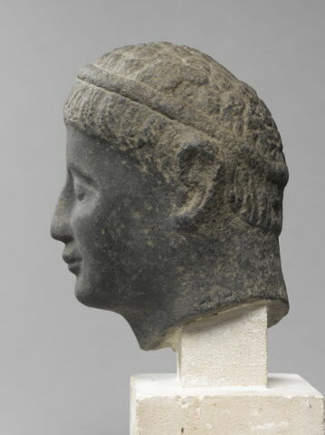 statuette, image 8/8