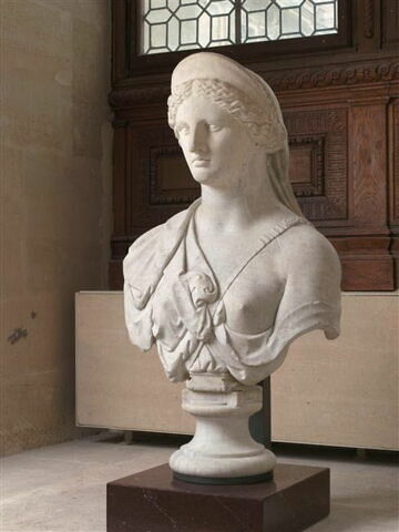 statue, image 3/7