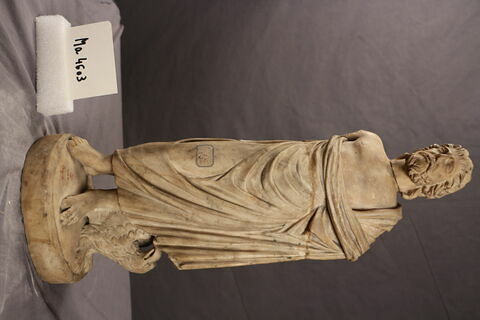 statuette, image 2/5