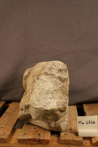 statue, image 3/6