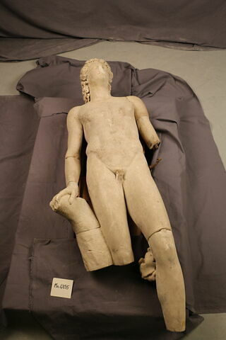 statue, image 2/6