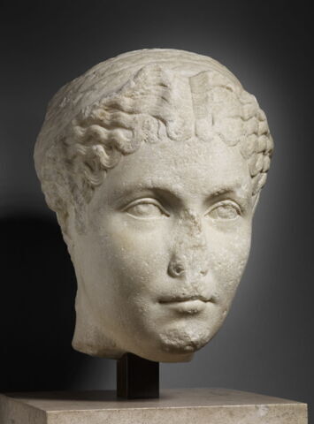 statue, image 6/9