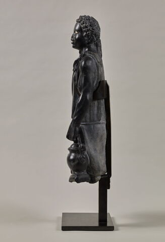 statuette, image 2/3