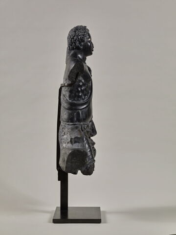 statuette, image 3/3