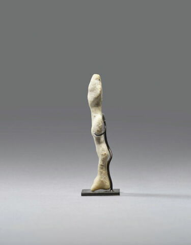 statuette, image 3/3