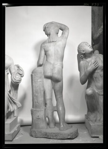 statuette, image 9/12