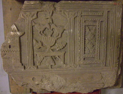 relief architectural ; plaque de chancel, image 1/2