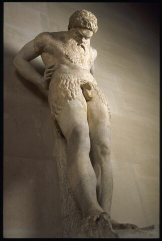 statue, image 7/8