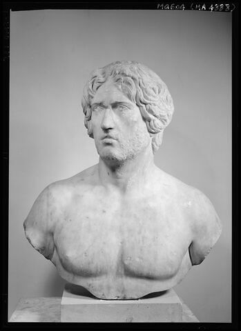 statue en buste