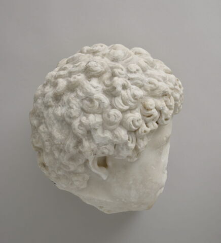 statue, image 3/4