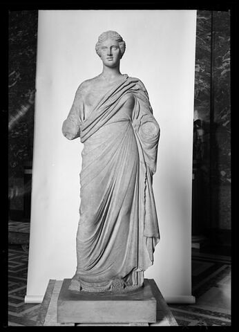 statue, image 7/10
