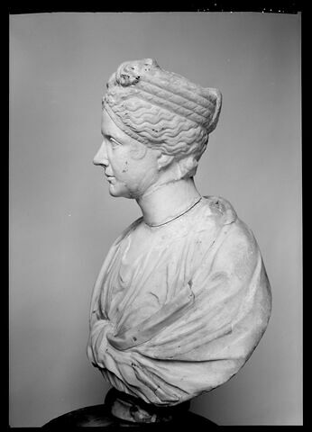 statue, image 3/5