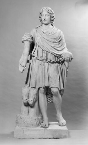 statue, image 5/8
